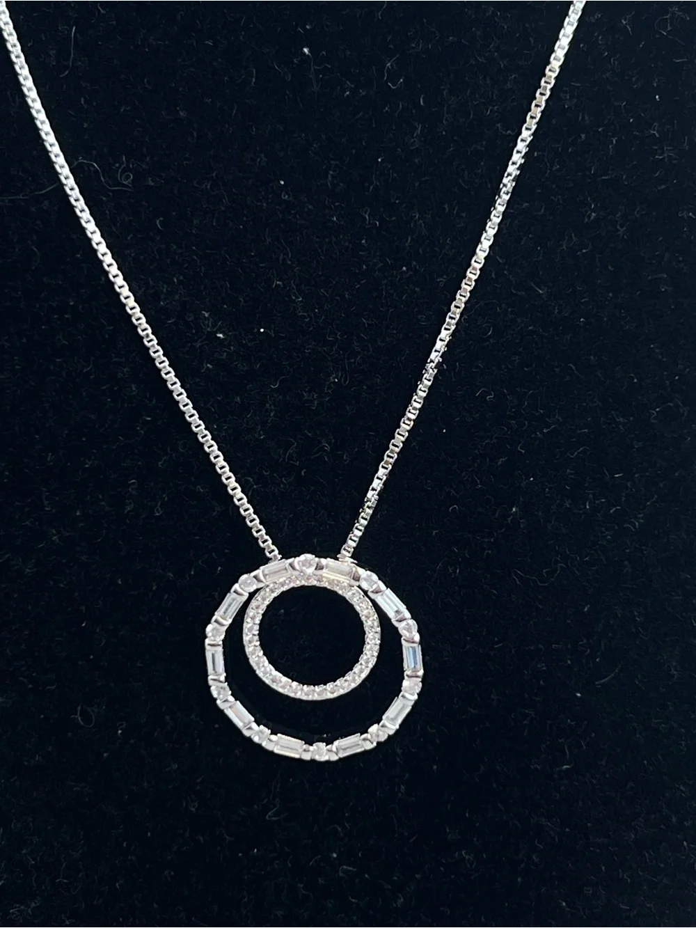 🩷- Silver Double Circle Pendant Necklace with crystal accents